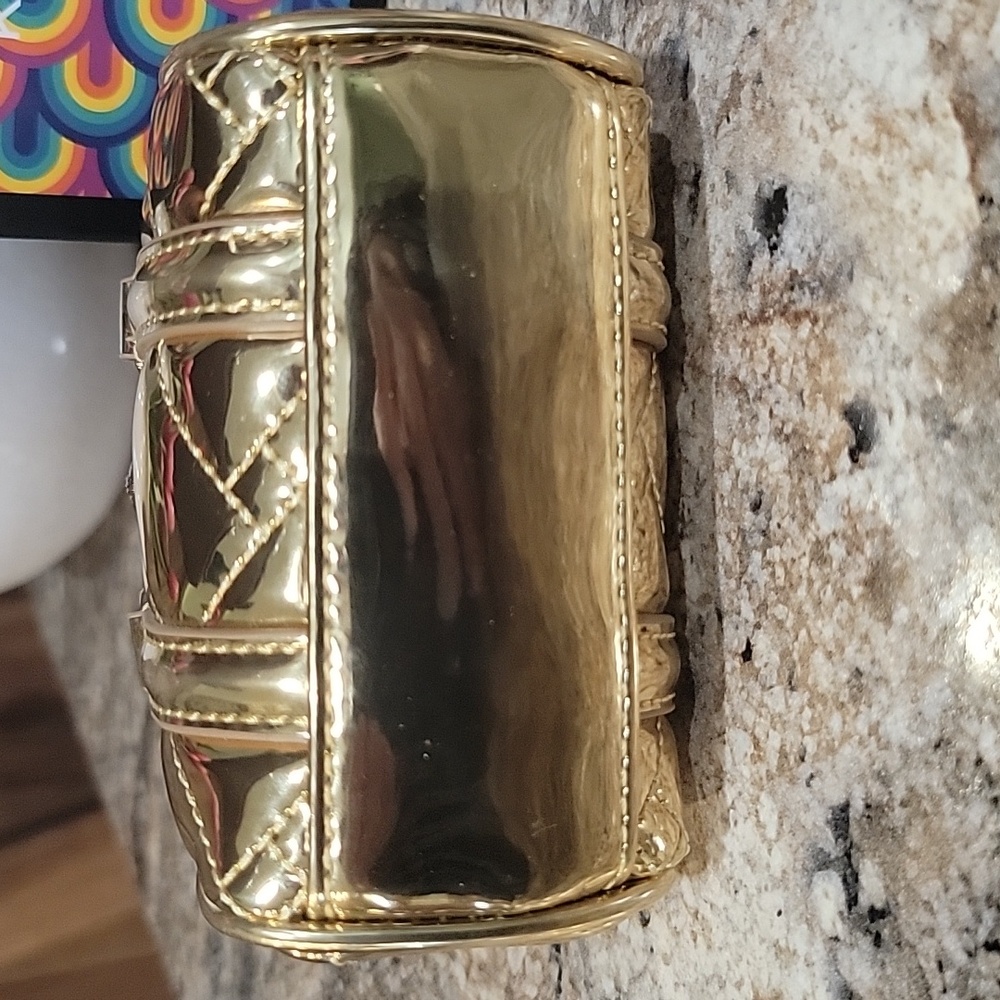 Kurt Guiger NWT kensington boston charm - Picture 5 of 7